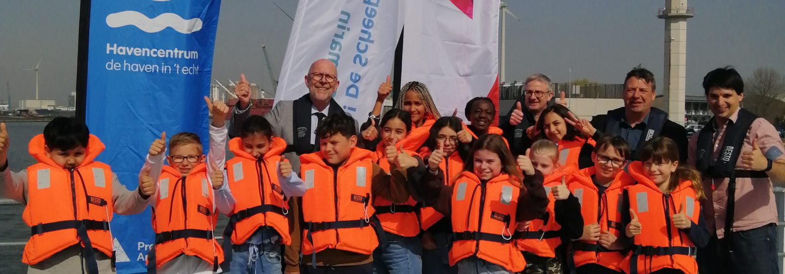 20220329 Antwerpen Havencentrum kinderen aan boord 'Themis II'